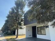 Casa en venta frente a parque, Privanza Terma, Solares