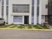 CASA EN VENTA FUENTES DE SAN JOSE TOLUCA CON ROOF