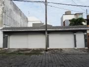 Casa en Venta garage para 3 autos, alberca Granjas de La...