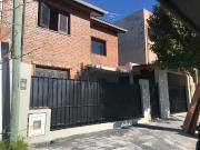CASA EN VENTA GONNET 3 DORMITORIOS Y PILETA