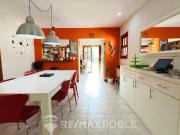 Casa en venta Gonnet 4 dormitorios pileta