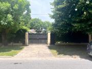 CASA EN VENTA GONNET CASTELLS QUINCHO Y PILETA