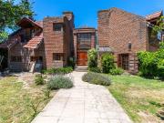 CASA EN VENTA GONNET LA PLATA 3 DORMITORIOS PARQUE
