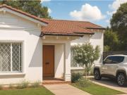 CASA EN VENTA EN GONNET RECICLADA A NUEVO