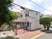 CASA EN VENTA – GRAN OPORTUNIDAD Calz. del Sol 77 Mz...