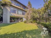 Casa en venta, hermoso jardin y dos terrazas en bosques...