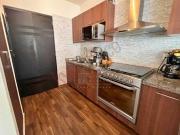 Casa en Venta Iluminada y espaciosa con 3 pisos y un...