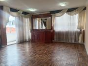 Casa en venta independiente Quito Norte, 4 departamentos Casa en venta independiente Quito Norte, 4 departamentos