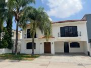 CASA EN VENTA JARDIN REAL COTO 8