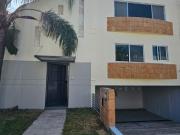 CASA EN VENTA JARDIN REAL EXCELENTE OPORTUNIDAD