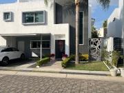 CASA EN VENTA JARDIN REAL,EXCELENTE OPORTUNIDAD EN UNA...