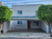 CASA EN VENTA JARDÍNES DEL SOL