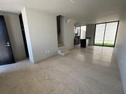 CASA EN VENTA JUNTO A GALERIAS SANTA ANITA