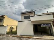 Casa en Venta junto con terreno de 105 mts en Villa...