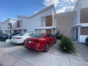 CASA EN VENTA JURIQUILLA