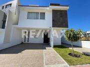 Casa en VENTA Juriquilla 4