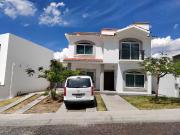 Casa en Venta Juriquilla, Estudio o 4ta recámara P/B,...