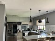 Casa en Venta Juriquilla. Jardín 40mt2, Preparacion AC