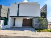 CASA EN VENTA, JURIQUILLA QRO