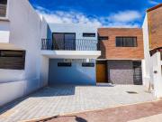 CASA EN VENTA, JURIQUILLA QRO