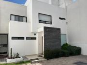 Casa en Venta Juriquilla, Recámara P/B, Sótano, Roof Garden