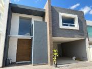 Casa en Venta La Carcaña en Fraccionamiento Puebla