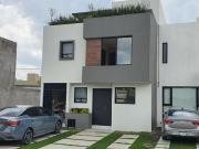 CASA EN VENTA A 30 MIN.DE SANTA FE, ATRAS DEL COLEGIO...