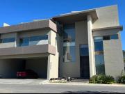 CASA EN VENTA LA JOYA RESIDENCIAL por el uro MONTERREY
