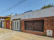 CASA EN VENTA LA PLATA 2 DORMITORIOS