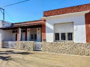 CASA EN VENTA LA PLATA 2 DORMITORIOS A REFACCIONAR