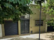 CASA EN VENTA LA PLATA 2 DORMITORIOS JARDIN GARAGE