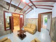 CASA EN VENTA LA PLATA 3 DORMITORIOS COCHERA