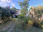 CASA EN VENTA LA PLATA 3 DORMITORIOS COCHERA PATIO