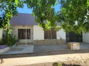 CASA EN VENTA LA PLATA 3 DORMITORIOS Y JARDIN