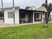 CASA EN VENTA LA PLATA PH FRENTE 2 DORMITORIOS
