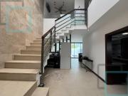 CASA EN VENTA LAGOS DEL VERGEL ZONA CARRETERA NACIONAL...