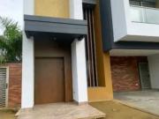 Casa en venta LISTA PARA ENTREGA MUY CERCA AL CC Ever...