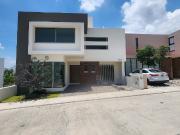 Casa en Venta Loma Alta Tres Marías Fraccionamiento privado