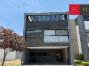 Casa en Venta Lomas de Angel?polis Cascatta