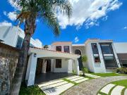 CASA EN VENTA LOMAS DE ANGELOPOLIS 1 CLUSTER 333...