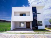 Casa en Venta Lomas de Angelopolis 2 + 4 Recamaras + 1...