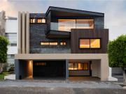 CASA EN VENTA LOMAS DE ANGELOPOLIS