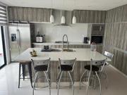 CASA EN VENTA LOMAS DE ANGELÓPOLIS