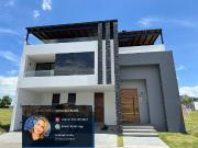 CASA EN VENTA LOMAS DE ANGELOPOLIS