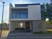 Casa en Venta LOMAS DE ANGELOPOLIS III