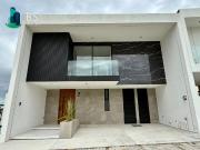 Casa en Venta Lomas de Angelópolis III