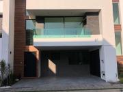 CASA EN VENTA LOMAS DE ANGELOPOLIS III