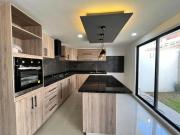 CASA EN VENTA, LOMAS DE ANGELÓPOLIS, PUEBLA