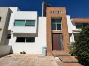 CASA EN VENTA LOMAS DE GRAN JARDIN