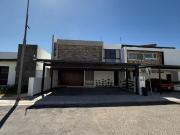 CASA EN VENTA LOMAS DE JURIQUILLA